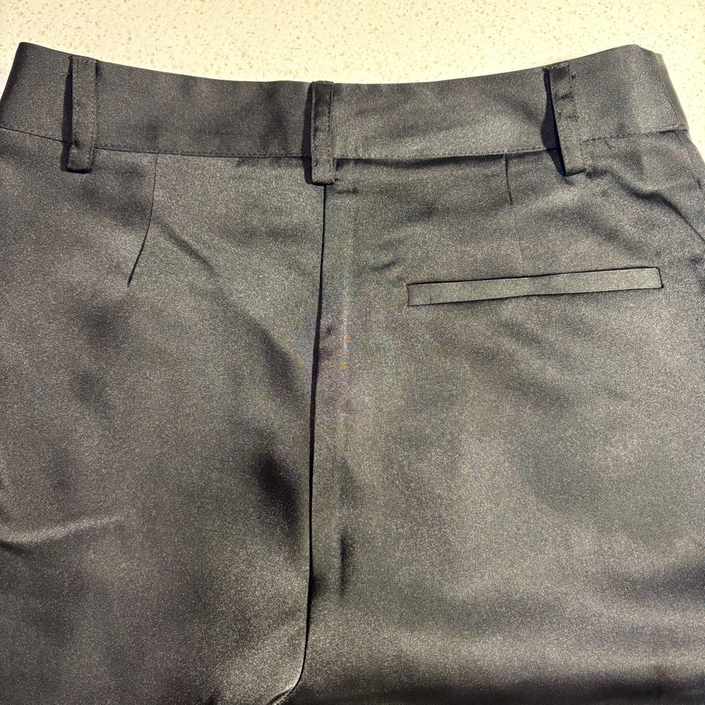 NWOT Noli Milan Black Satin Cargo Pants Size 2 - Picture 9 of 11